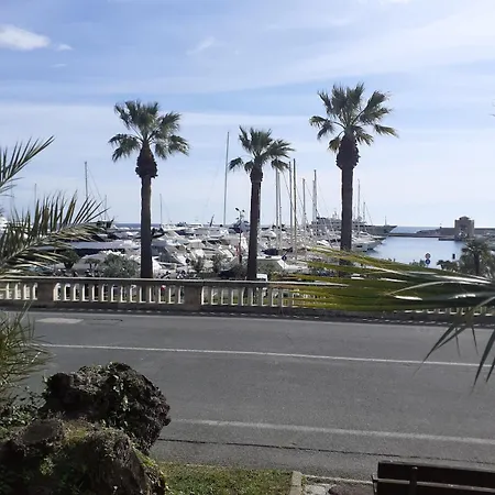 La Casa Del Sole A Due Passi Dal Mare Апартаменты